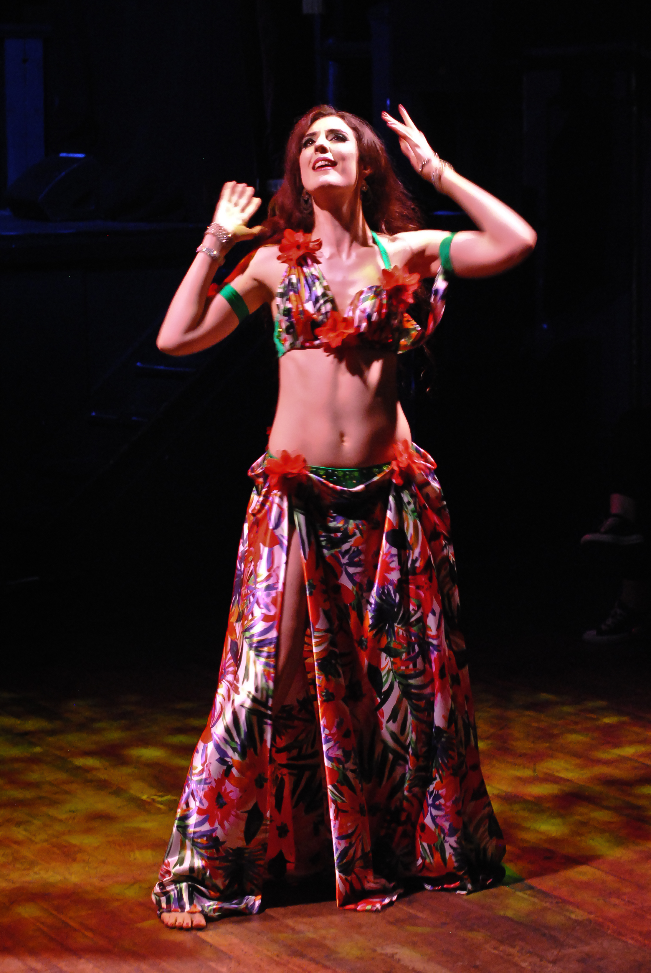 Rachael dancing at the 'Arab Quarterly' bellydance show in May 2017.